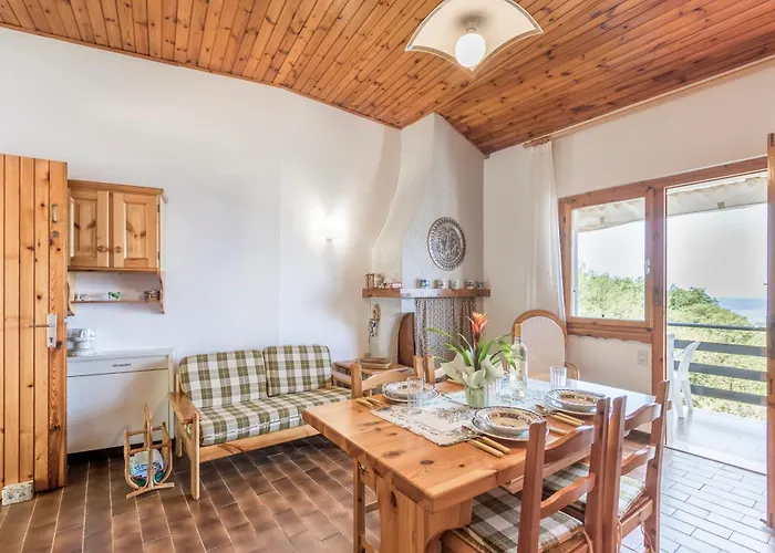 Casa Bella Vista Mit Balkon 아파트 산 제노 디 몬타냐